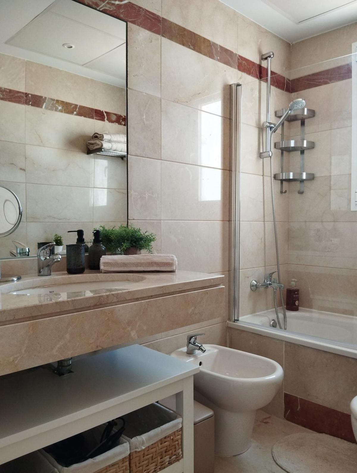 L'envoutement Andalou, Jacuzzi Privatif Apartament *